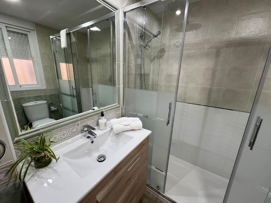 Piso En Linares Zona Centro Con Parking Gratis Apartment Екстериор снимка